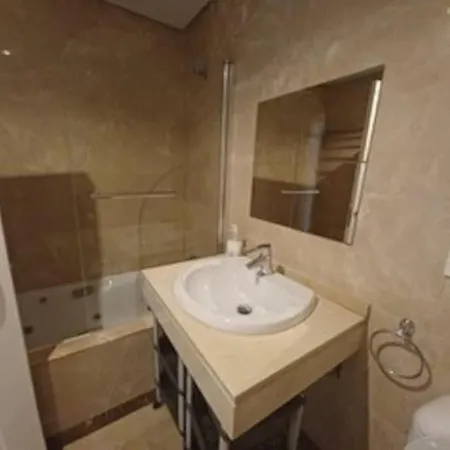 Apartment 6-bed Luxury In Marina Alcaidesa