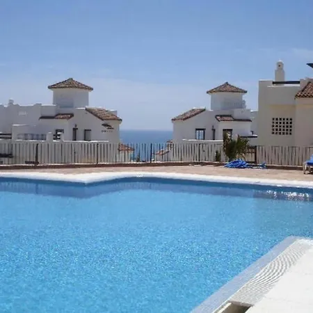 6-bed Luxury In Marina