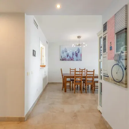 Spacious 6-bed In Marina De La アパート *