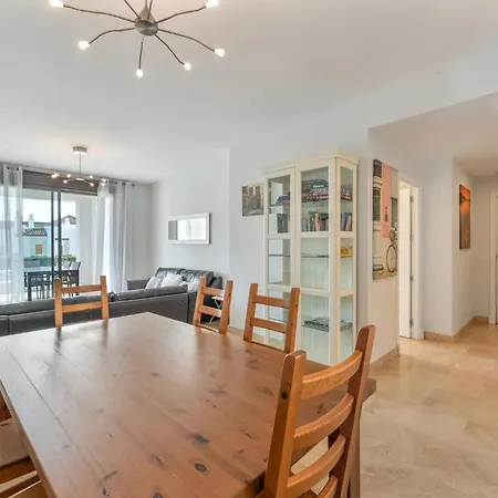 アパート Spacious 6-bed In Marina De La アルカイデサ