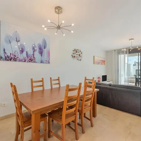 Spacious 6-bed In Marina De La アパート アルカイデサ