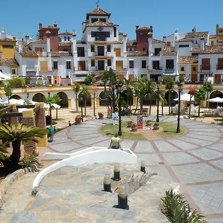 Spacious 6-bed In Marina De La *